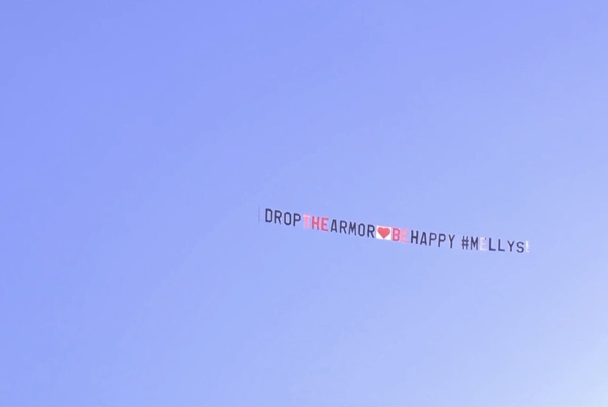aspide9347's tweet photo. DROP THE ARMOR ❤️ BE HAPPY #MELLYS ✈️💕
sempre con te cucciola 💕 https://t.co/8ICXrgpDsq
