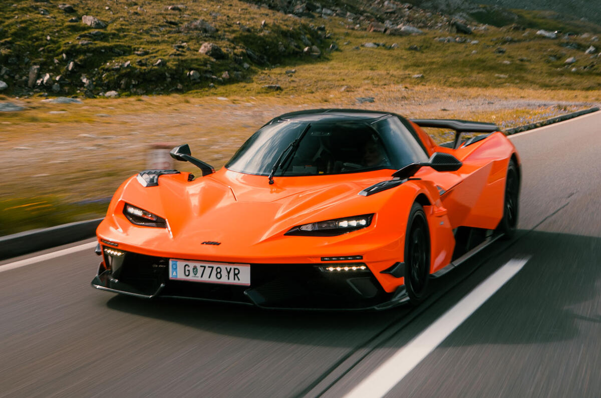 Zero2Turbo's tweet photo. KTM X-Bow GT-XR Gets 592 HP Factory 600 Upgrade And Evo Aero

KTM updates the X-Bow GT-XR with a 592 bhp (441 kW) Factory 600 package, GT2-inspired Evo aero, smartphone connectivity and a Capristo exhaust option.

Read more: https://t.co/cqUZsrzxRo https://t.co/5MGuxWCkr1