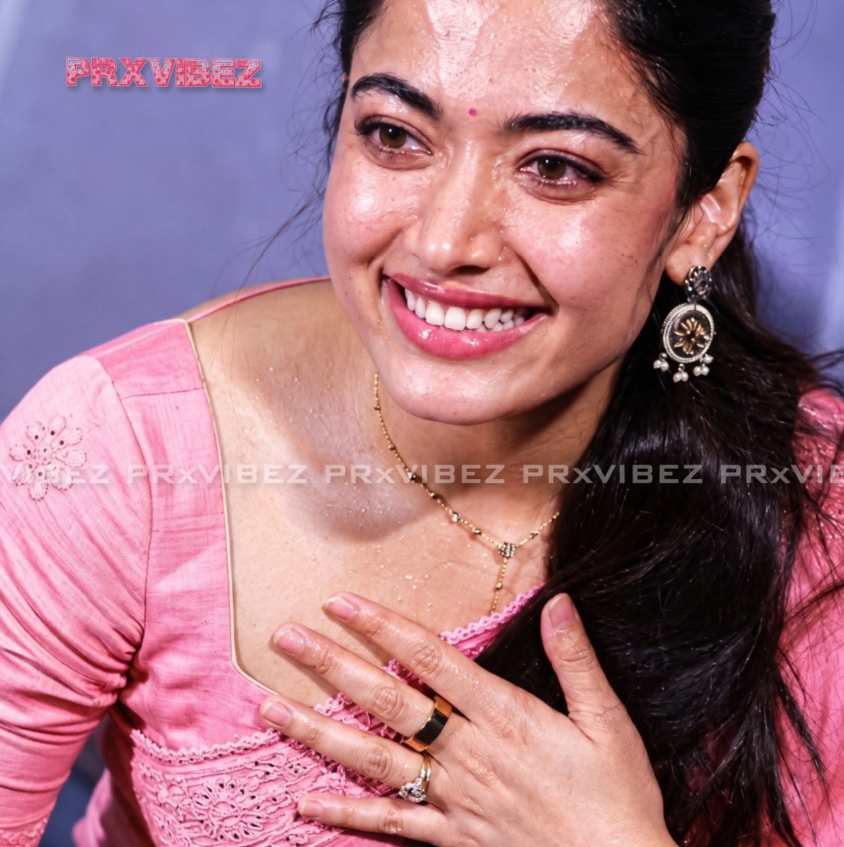 PRxVIBEZ's tweet photo. #RashmikaMandanna : Face Card 🛐🥵 https://t.co/bdu0wjaW41
