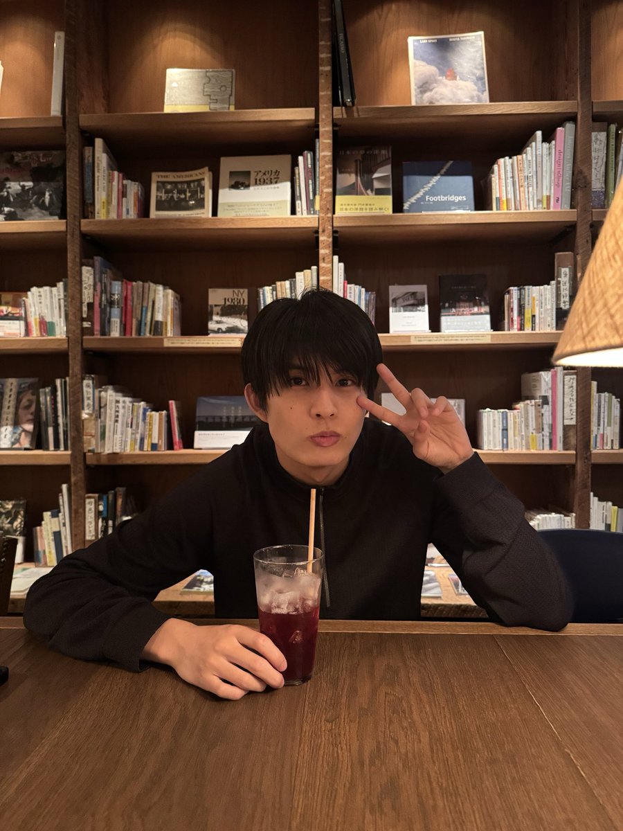 n12_27t's tweet photo. とたろーhappy birthday🎂🎉✨
これからもよろしくねー！

2人で撮ったよ📸
見てねー↓↓
https://t.co/4gE1oo08TP

#ユアスカ
#まこたす https://t.co/5Xyge6ARZV