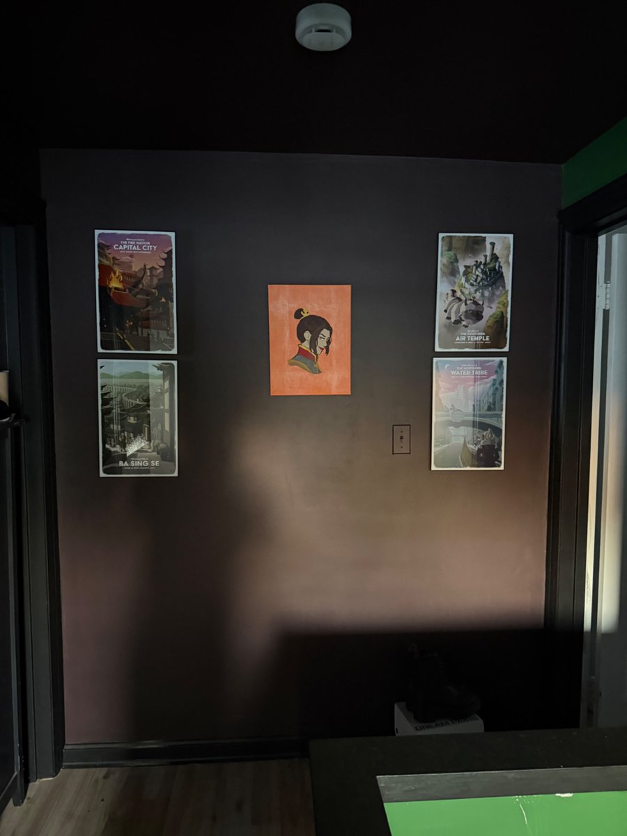 El_Chupaca_bro's tweet photo. Halloween decor is up, hair is getting as healthy as my relationship, Hop is miserable over getting a bath, and more art has made it onto Azula’s wall 💕 https://t.co/xl7B9vxeQE