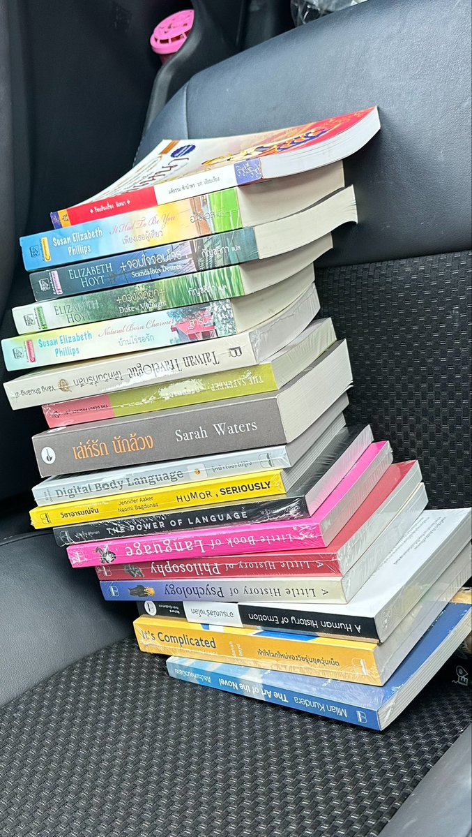 cestsibontt's tweet photo. ป้าเดรส ข้าวเคยกินแล้ว แต่หนังมือยังไม่เคยอ่าน(เคย) 2 วัน 42 เล่ม 😵‍💫 https://t.co/pfe1riM65Q