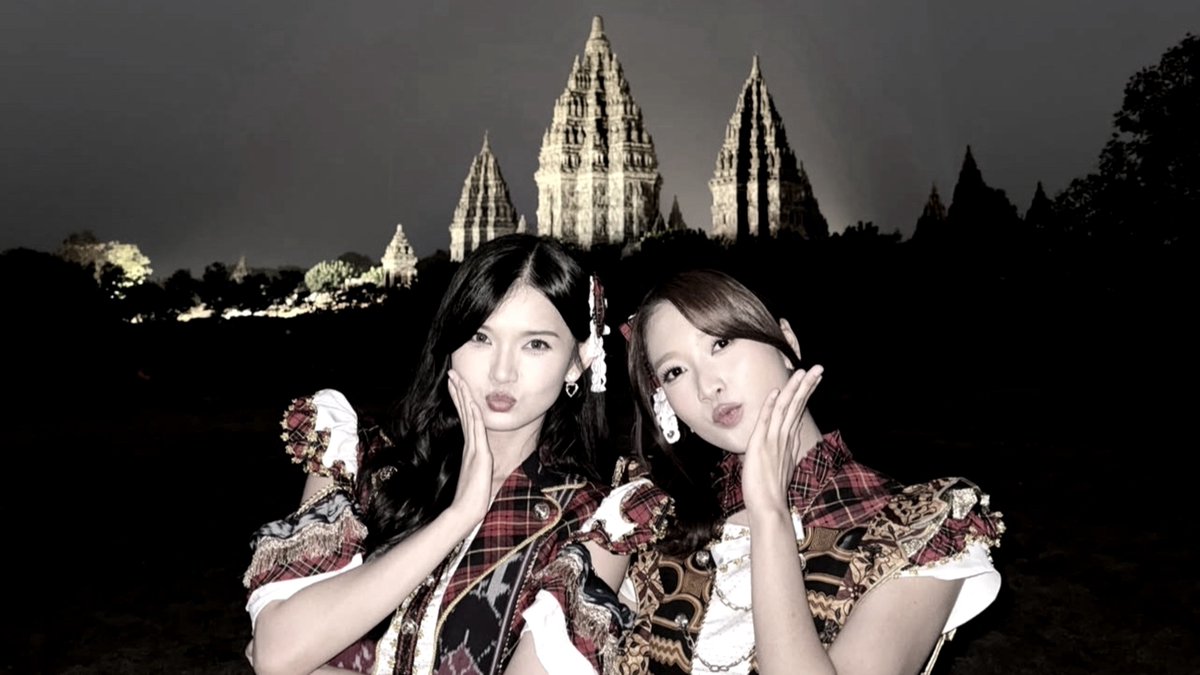 ninjahattoriii_'s tweet photo. 𝘿𝙞 𝙖𝙣𝙩𝙖𝙧𝙖 𝙗𝙞𝙨𝙪𝙣𝙮𝙖 𝙗𝙖𝙩𝙪 𝙙𝙖𝙣 𝙧𝙞𝙪𝙝𝙣𝙮𝙖 𝙯𝙖𝙢𝙖𝙣, 𝙢𝙚𝙧𝙚𝙠𝙖 𝙢𝙚𝙣𝙜𝙖𝙗𝙖𝙙𝙞𝙠𝙖𝙣 𝙨𝙚𝙟𝙚𝙣𝙖𝙠 𝙠𝙚𝙗𝙚𝙧𝙨𝙖𝙢𝙖𝙖𝙣, 𝙨𝙚𝙗𝙚𝙡𝙪𝙢 𝙬𝙖𝙠𝙩𝙪 𝙢𝙚𝙣𝙪𝙡𝙞𝙨𝙠𝙖𝙣𝙣𝙮𝙖 𝙨𝙚𝙗𝙖𝙜𝙖𝙞 𝙠𝙚𝙣𝙖𝙣𝙜𝙖𝙣.

— @C_IndahJKT48 @C_OnielJKT48 https://t.co/Xts8BqqtSV