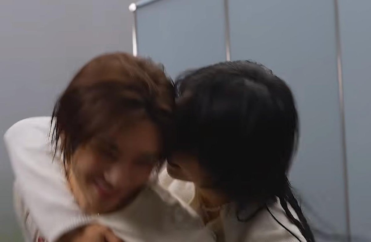 loeyshuji's tweet photo. tanginaaaa yoonhong naaaning nanaman ako https://t.co/IewJ2lvZC6