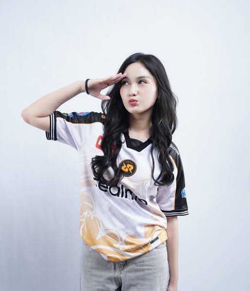 Riaa44257's tweet photo. Dyffa makin ke Kanan makin🤤 https://t.co/b29UXAvhEA