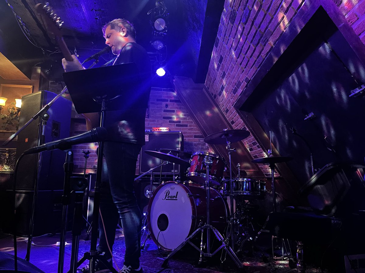 _____koji______'s tweet photo. Blues!!めちゃ良かった!
#rubyroom
#渋谷 https://t.co/7lrlpYtaaH