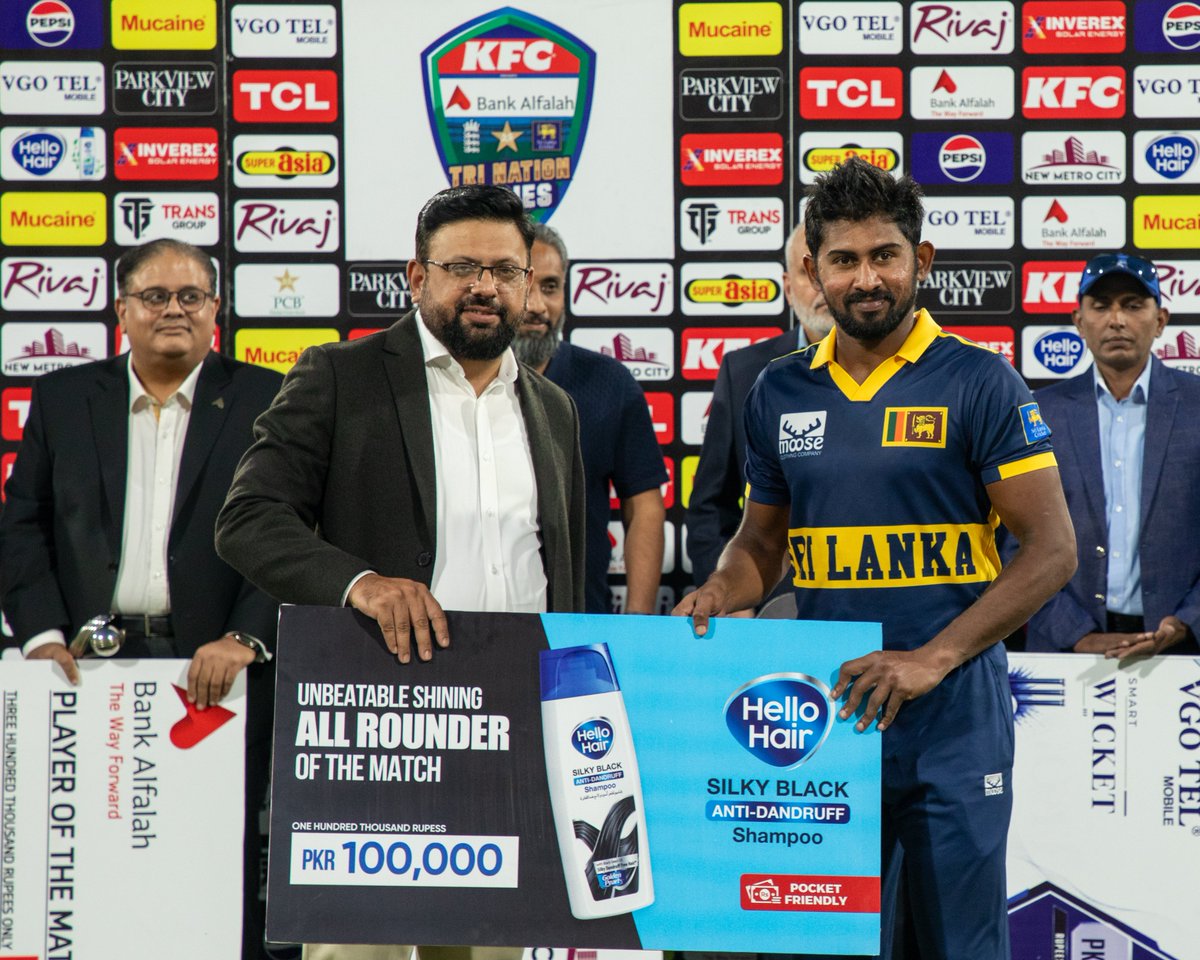 TheRealPCB's tweet photo. 📸📸

#PAKvSL | #CricketKaJashan https://t.co/kRTYlhcKZ5