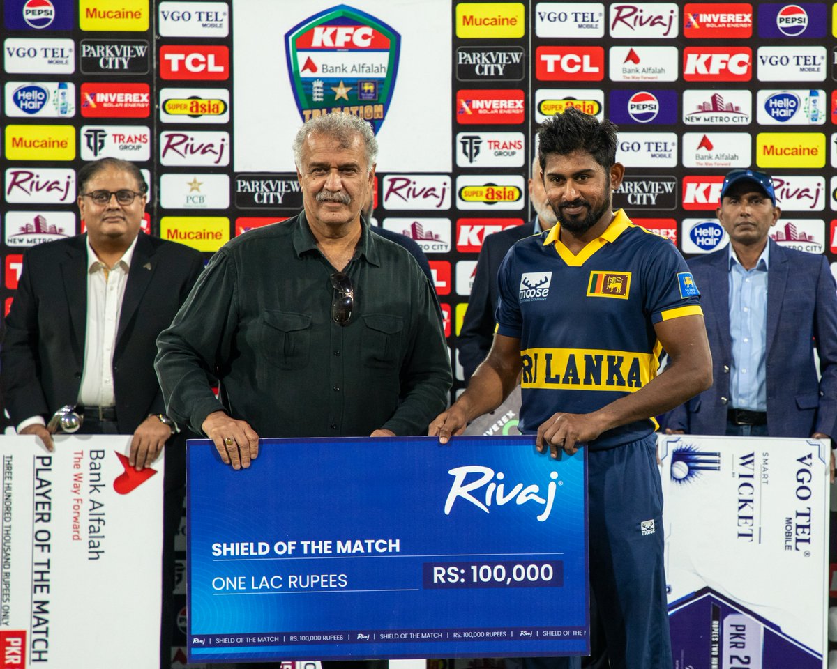 TheRealPCB's tweet photo. 📸📸

#PAKvSL | #CricketKaJashan https://t.co/kRTYlhcKZ5