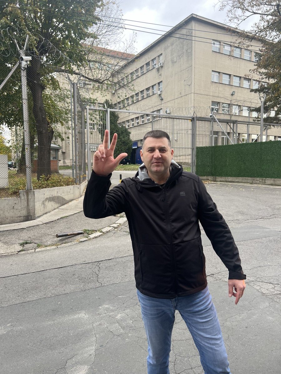 INinic's tweet photo. Sportski pozdrav za Đuru Jovanića, Đuru Kutlaču i ekipu iz VBA. 

Gotovo je sa vašim terorom, dolazi vreme odgovornoati, nema sada  bežanja 👇 https://t.co/L1iWzHtb5Z