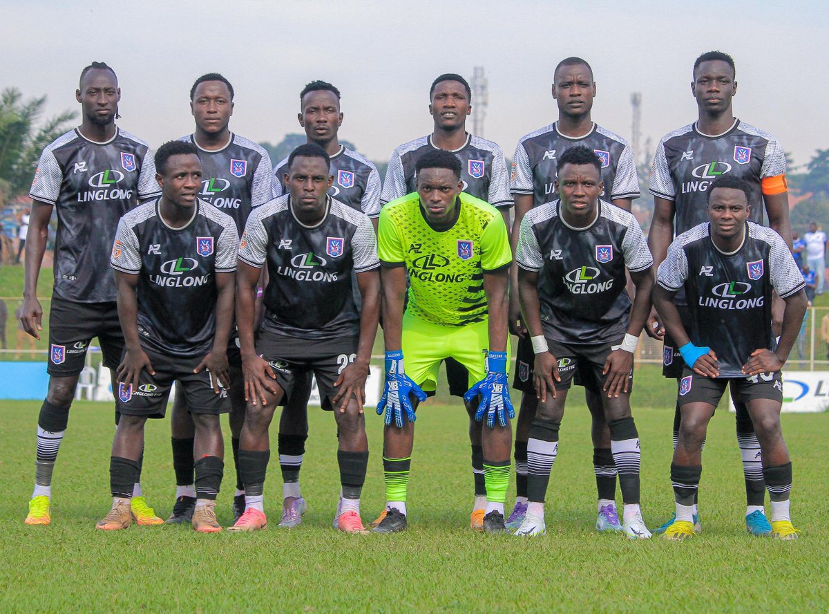 SCVillaJogoo's tweet photo. (0-0)
15' The boys having most of the ball forward, but are yet to create a more clearer chance
#SCVBLP | @UPL
#TheJogoos https://t.co/jvOtUT2giV