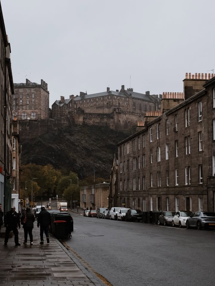 InFiniteH0riZ0n's tweet photo. Edinburgh Scotland https://t.co/eDeJZlquEY