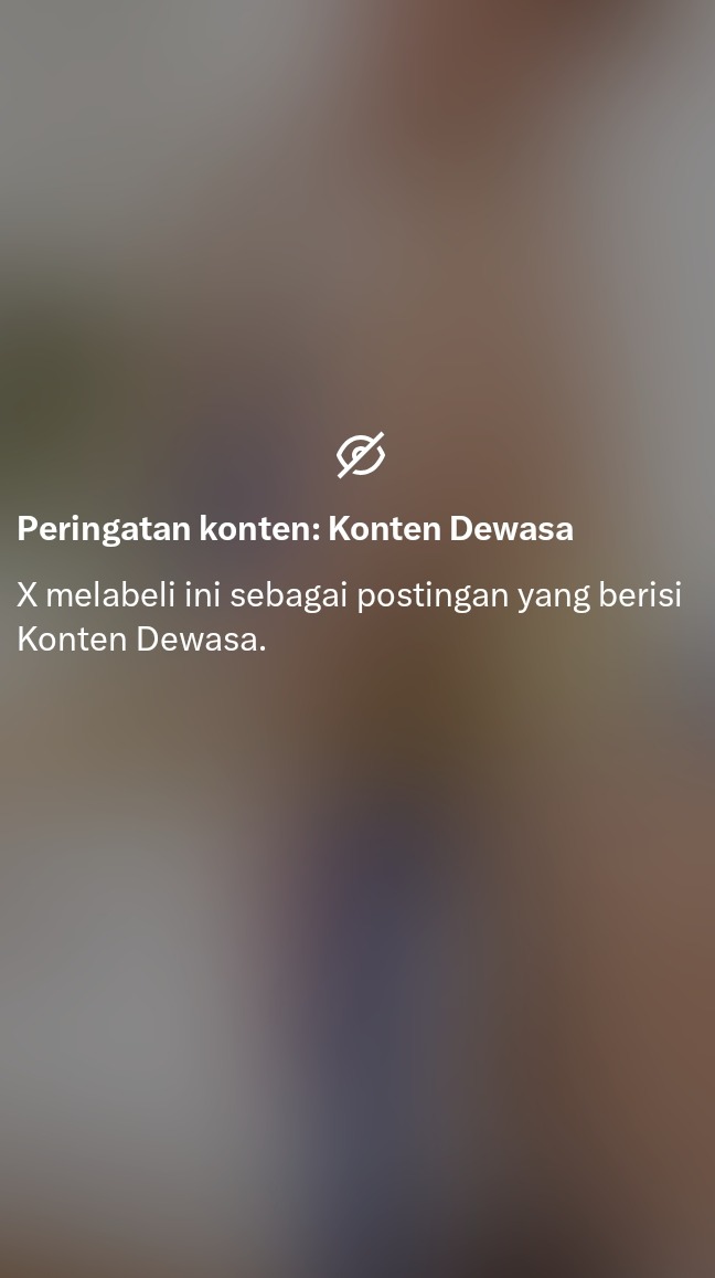 ymaxyyz's tweet photo. Rekaman Satpam Ng3w3 Dengan Karyawan Mall, Saat Shitf Malam