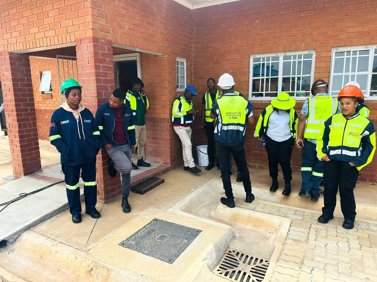GPDID's tweet photo. 🏗️ Nancefield Primary School is 96.8% complete!

The team conducted an inspection to assess progress and outstanding works, including final installations, landscaping and safety improvements.

The contractor must address outstanding defects and safety concerns before completion. The A-Team continues to monitor progress, quality and compliance as the project moves towards the finish line.

#GrowingGautengTogether #TacklingG13