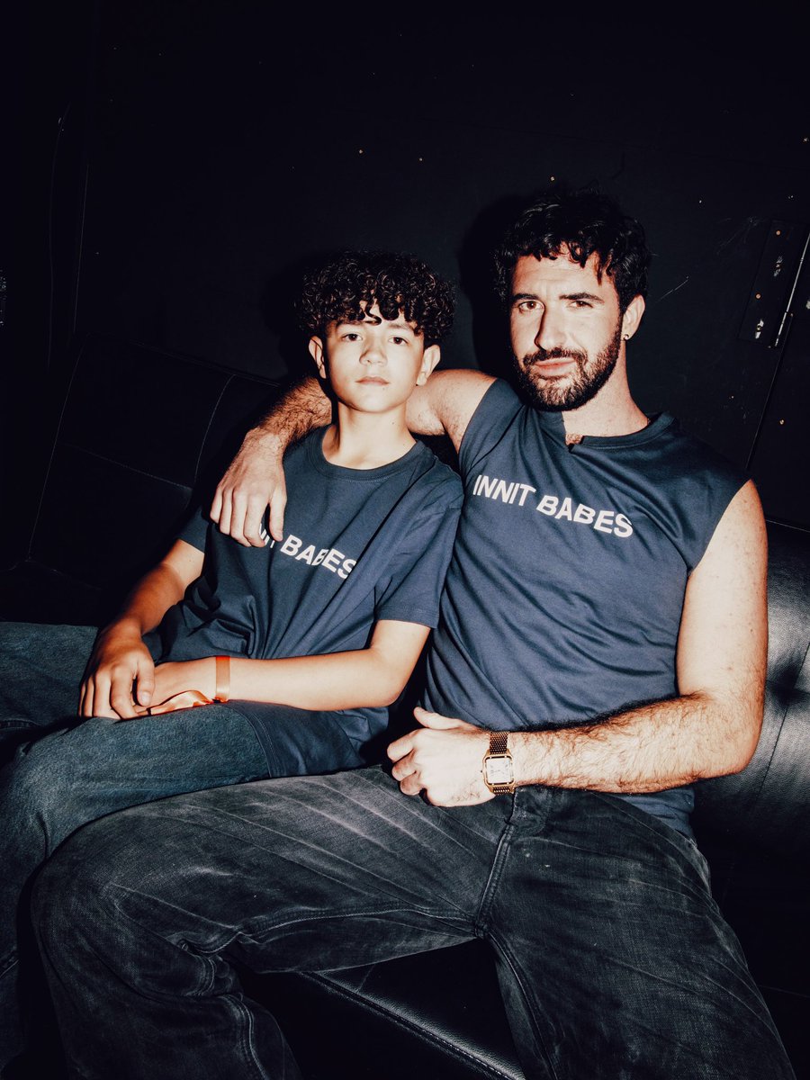 _lunchboxph's tweet photo. Like father, like son! CLUB KID stars @jtfirstman and @_reggie_parker celebrate the London Film Festival with the Club Kid family.

Showing in Philippine cinemas starting NOVEMBER 18.

📸: @courteneyfrisby https://t.co/cfVDcemgcX