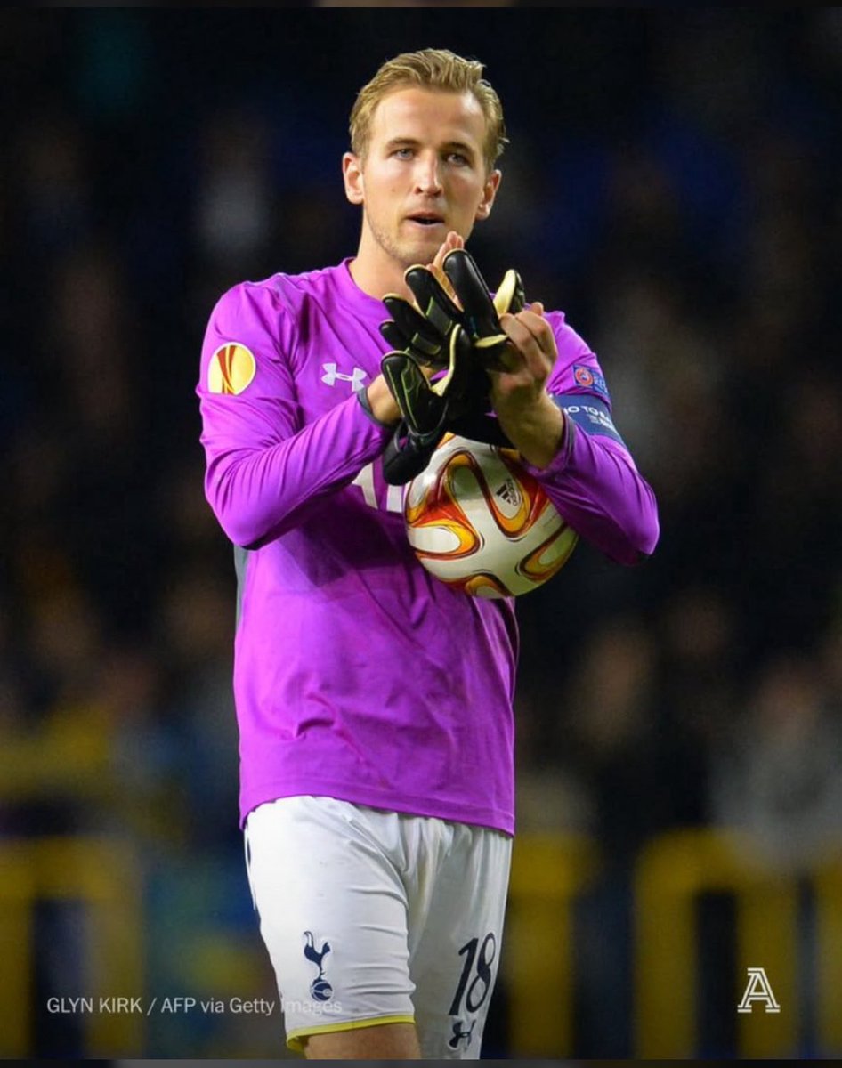 Clintonn_4's tweet photo. Who said goal keeper can’t win ballon d or https://t.co/mCc0gEbVBP