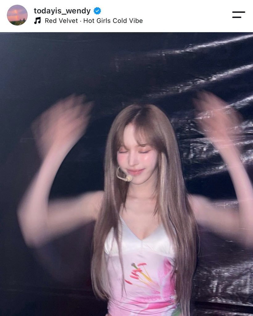 RICKYMAMAHAHAHA's tweet photo. 韓国アイドルのウェンディちゃんが『ポーチの必需品』って言うの相当だろww https://t.co/Y6xSrTwjRe