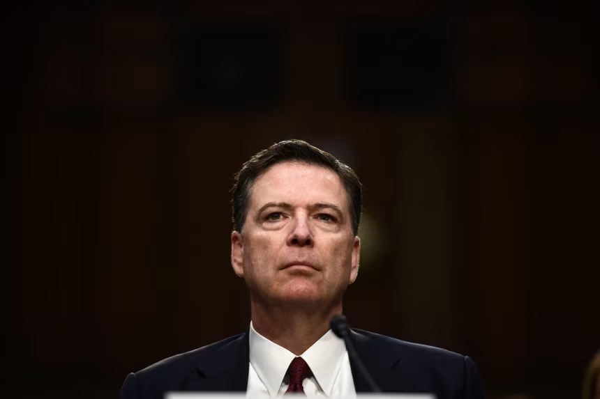 CNNFrancePR's tweet photo. Le ministère de la Justice inculpe pour la troisième fois l'ancien directeur du FBI, James Comey https://t.co/URjYwI11wq https://t.co/GyrhpCDFVx
