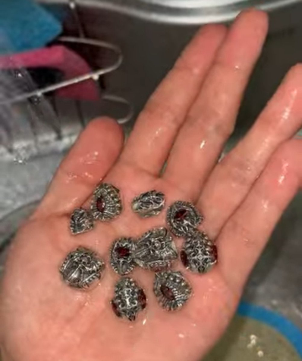 _princeofchaos's tweet photo. @elcapitxxn nails and diamond grillz for DSL performance video were made by Savyandco!
EL CAPITXN
Don't Say Love ft BEAUTY SCHOOL DROPOUT
Performance MV
Out Now
#ELCAPITXN
#DONTSAYLOVE
#WHOKILLEDEL https://t.co/tuwYZ7ot7r