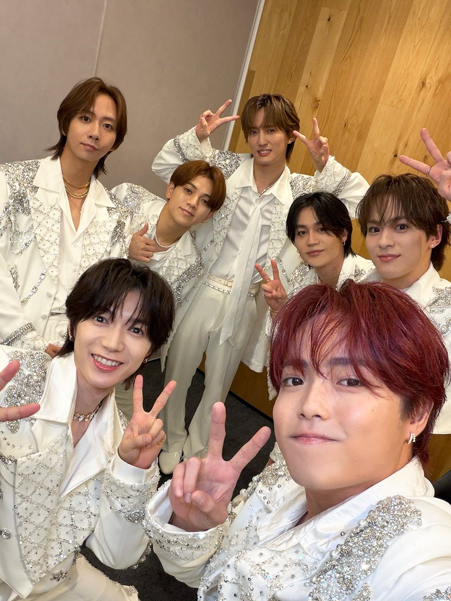 amazonmusicjp's tweet photo. ⋆｡ °✩⋆ ˚｡ ⋆ 🪩⋆ ｡˚ ⋆✩° ｡⋆
Travis Japan
デビュー4周年おめでとう🎂
#TJ4thAnniv
⋆｡ °✩⋆ ˚｡ ⋆ 🕺⋆ ｡˚ ⋆✩° ｡⋆

#TravisJapan から限定写真が届いたよ💖₊˚.
すてきな写真をみんなにシェアしてね🫶

楽曲をAmazon Musicで聴こう❣️
🎧https://t.co/OuBB7jxfFn

@TravisJapan_cr https://t.co/r4rfeBtOv9