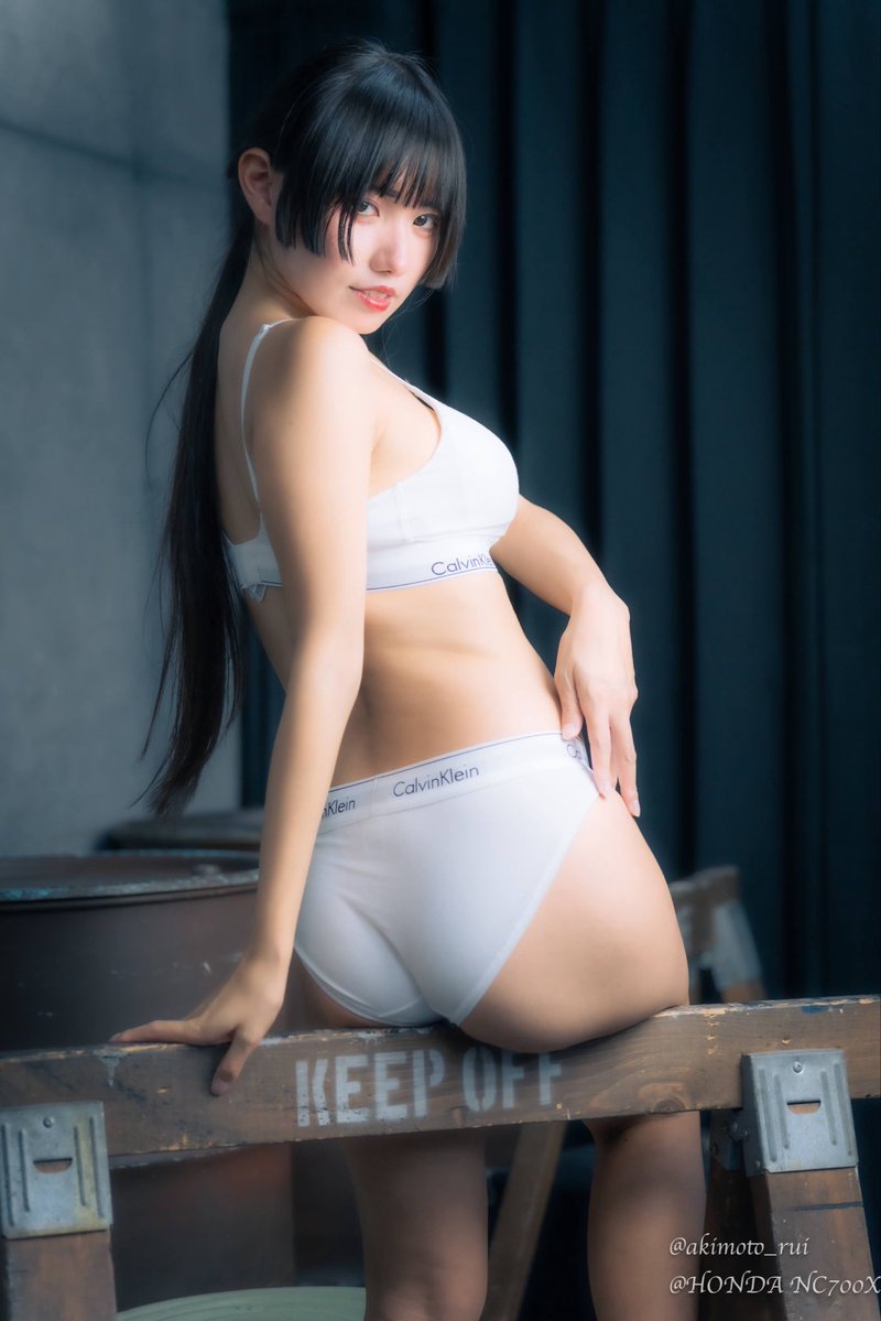 Honda_NC700X's tweet photo. 秋元るいちゃん💕

『静寂を纏う、クールビューティー』

@akimoto_rui https://t.co/umcYdxN6wK