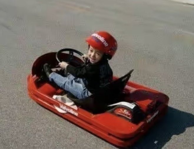 L0VELYBEOMIE's tweet photo. car racer beomgyu then and now 🥹🥹😭 https://t.co/NscmG4AXiN