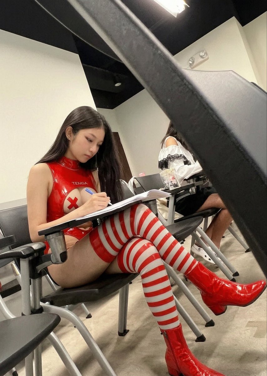 Rapystb's tweet photo. It’s unbelievable that yall are letting your daughters go to class like this #xmm #sgxmm #IRLs #teens #bops #tengirls #aiart https://t.co/RzfqXkE9x5