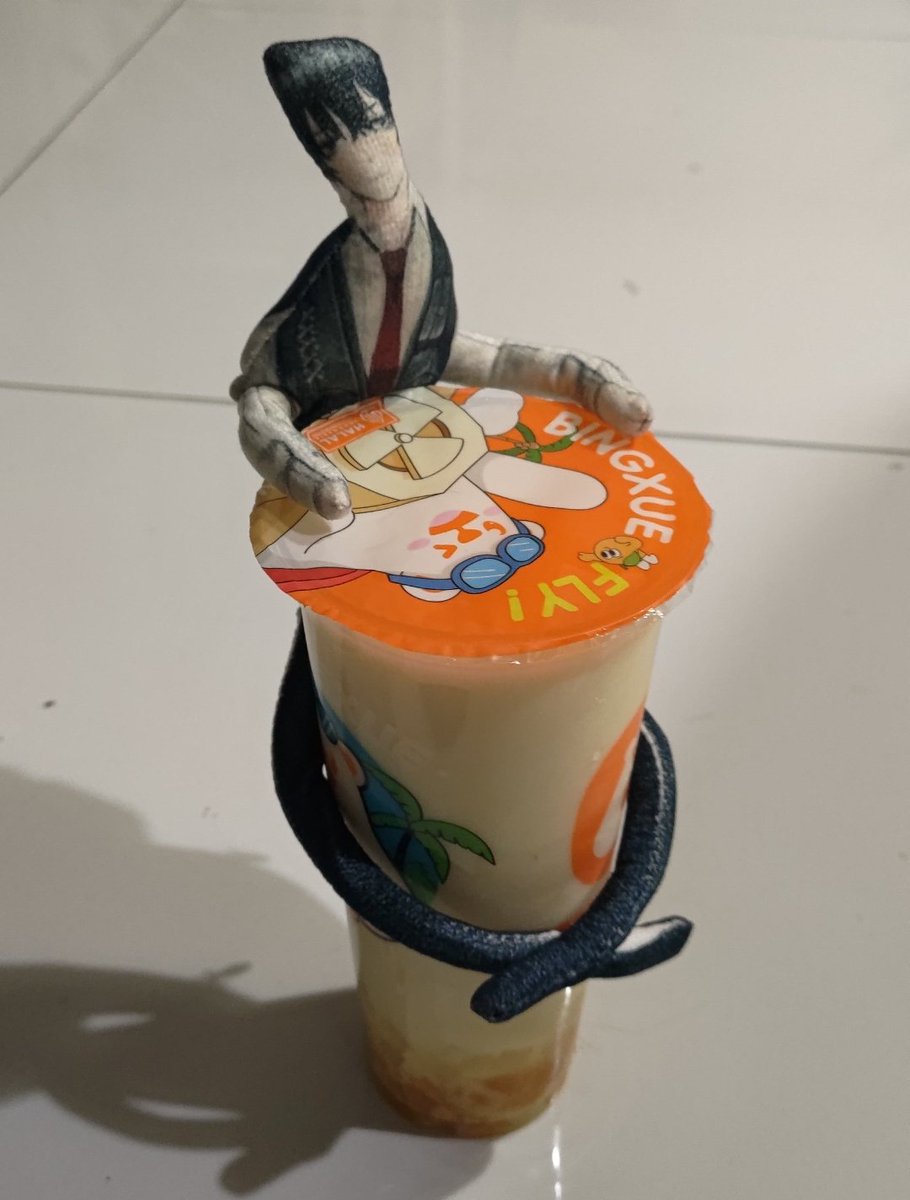 mondaigarundane's tweet photo. milk tea overdose https://t.co/RTtu3vzkHo