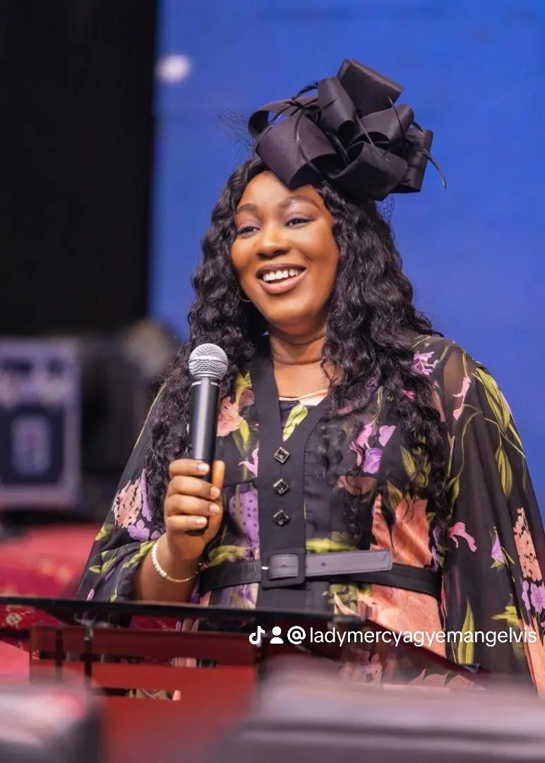 ladymercyelvis's tweet photo. Another professional qualification achieved to the glory of God.
A Chartered Accountant (CA), a Licensed Professional Counselor(LPC)  and now a Project Management Professional (PMP), a globally recognized certification in project management. 
Thank you Jesus
God has done it
Everyday with God is Everyday in Victory!