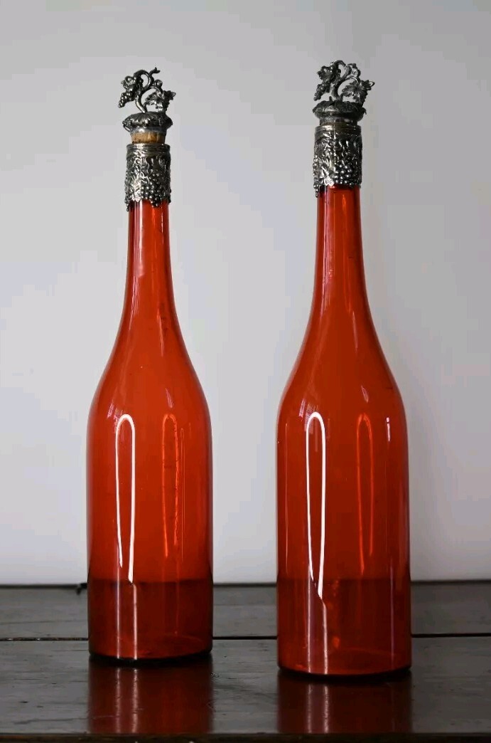 Berth_Antiques's tweet photo. Sale on now! Rare antique Victorian ruby red glass and silver decanter bottles for wine, gin and rum, £2,959.99. Extra 5% off with code BERTHHALLOW26 until 14 Nov. Want help valuing your item? Message me. https://t.co/E6LMSWmyjd #Antiques #VictorianGlass #eBayUK https://t.co/nT1csMIk1C
