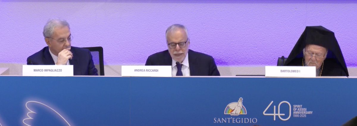 santegidionews's tweet photo. #Riccardi ripercorre i 35 anni del Patriarcato di Bartolomeo "Sentiamo di riconoscere il segreto evangelico della sua azione che parte dalla fragilità della Croce ma guarda fisso alla Resurrezione" https://t.co/j1Bkn3zGtJ #assisi26 #peaceispossible https://t.co/aNvXBMtRgI