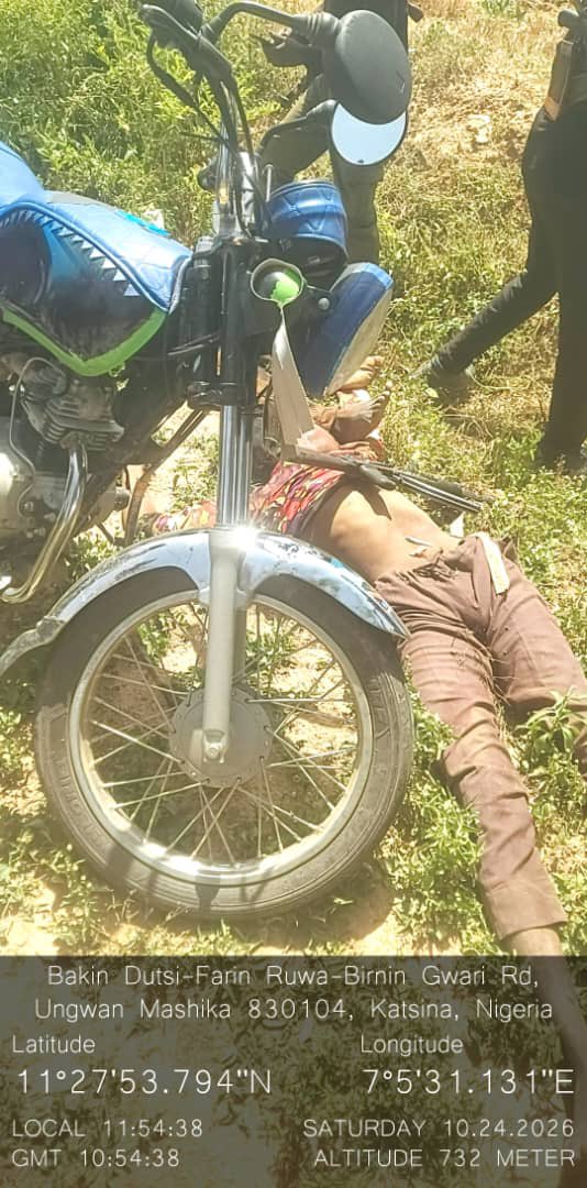FORL4R's tweet photo. 🚨 OPERATION FANSAN YAMMA STRIKES AGAIN

Troops of Operation FANSAN YAMMA have neutralised 8 suspected terrorists and rescued 3 kidnapped victims across Katsina, Kaduna and Zamfara.

Recovered:
• 1 AK-47 rifle
• 3 locally fabricated guns
• 3 motorcycles
• Cutlasses & assorted charms

In Kaduna alone, troops and the Civilian JTF neutralised 6 terrorists after foiling an ambush around Ungwan Iya, Igabi LGA.

The fight continues. 🇳🇬

#FANSANYAMMA