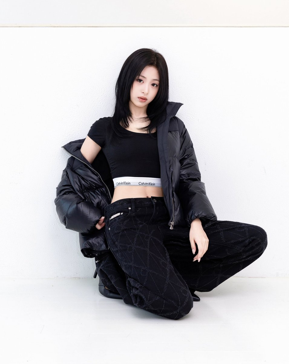 ahyeonpicture's tweet photo. #AHYEON for Calvin Klein https://t.co/GaKY66vkm7
