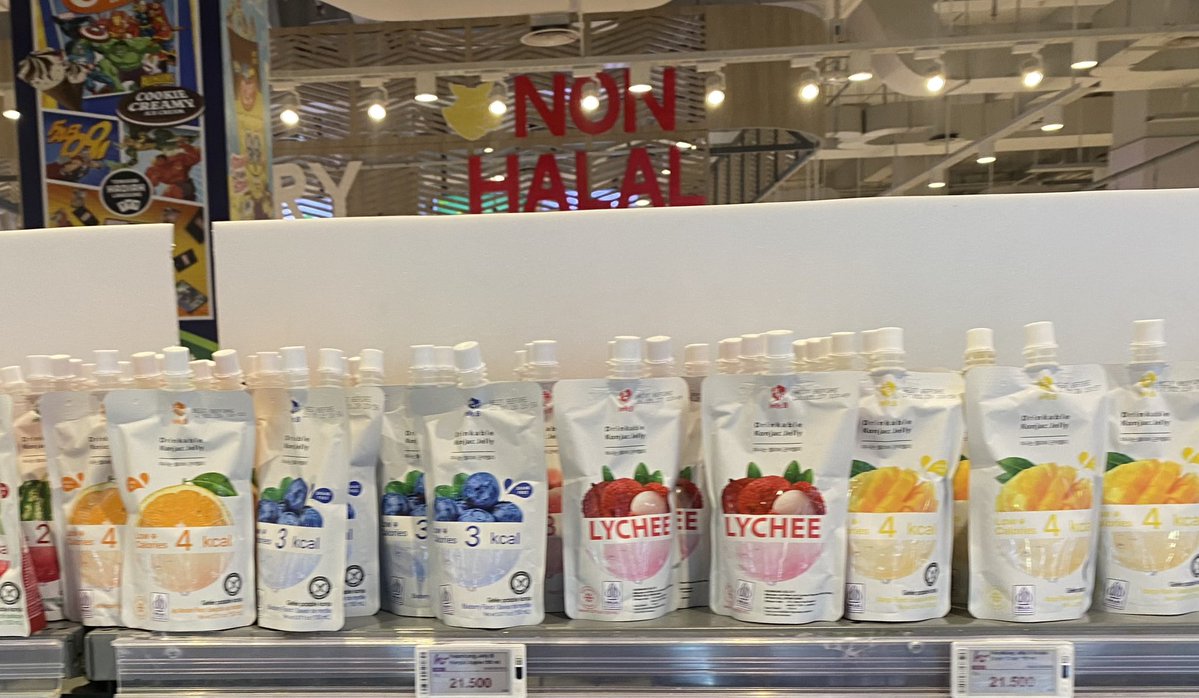 mothwinqs's tweet photo. no fucking way i just found these for the first time in my country in an actual irl supermarket https://t.co/L950GGJN1H