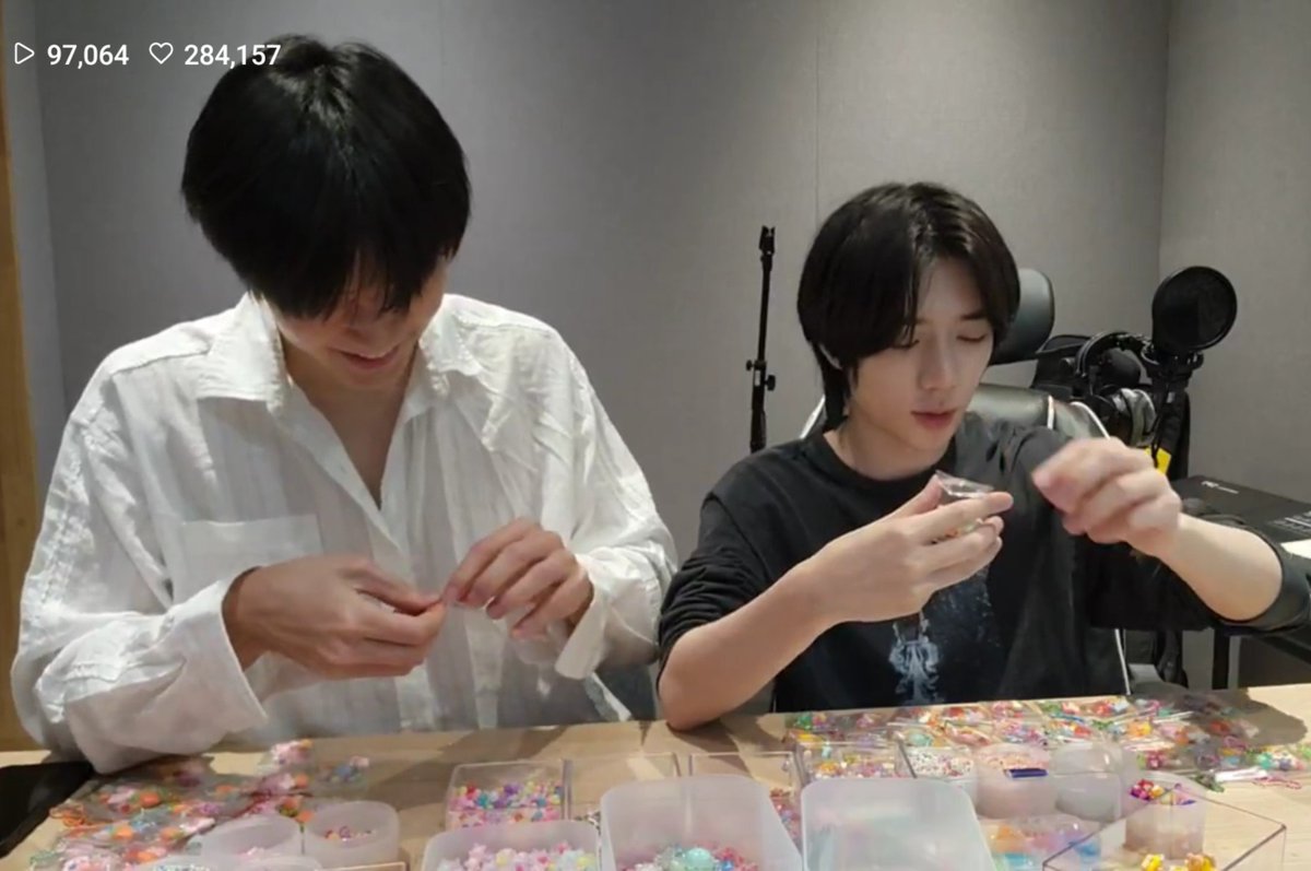 bampdnim's tweet photo. soobin: he (beomgyu) is the reason for my laughter

my soogyu 🥹🥹🥹 https://t.co/KBWLyTbfaF
