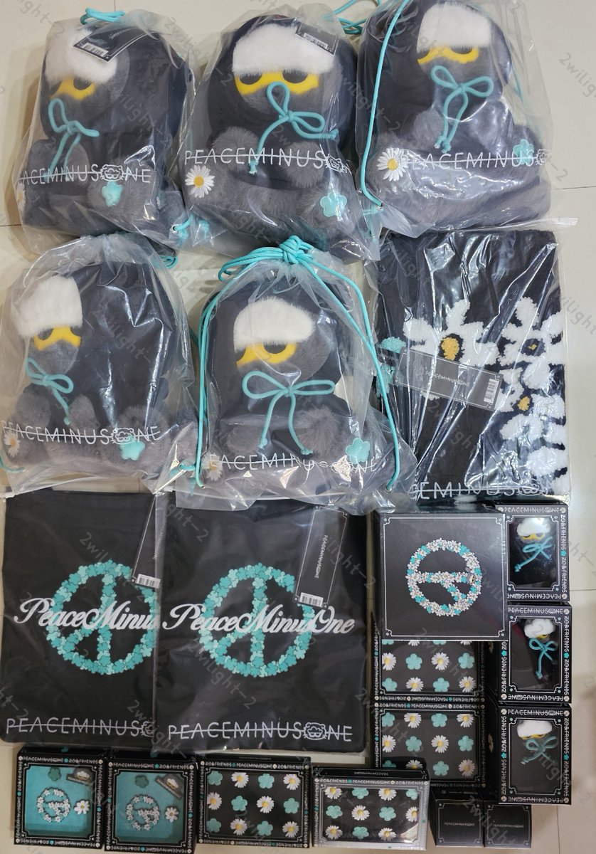 2wilight_2's tweet photo. #2wilightarrival

✨️GBRB : FARM OPERATOR GO GO FARM PREORDER (T shirt + Mug)

✨️Suho Oat Magazine

✨️【ONLINE GO】Peaceminusone X ZO&amp;FRIENDS Pop Up

2nd payment will inform soon.
Local postage on this week. https://t.co/jodll9ZieY