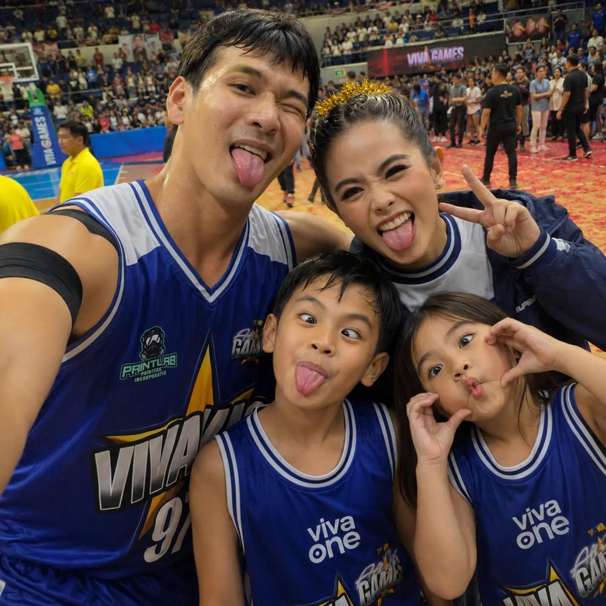 leonoralanguian's tweet photo. I saw this in clock app, grabee naiimagine ko na talagaa  irl talagaaa🥹🥹

ang kyott lang tignan, imanifest natin to wilbears!🫶 https://t.co/DSdogMA9Ig