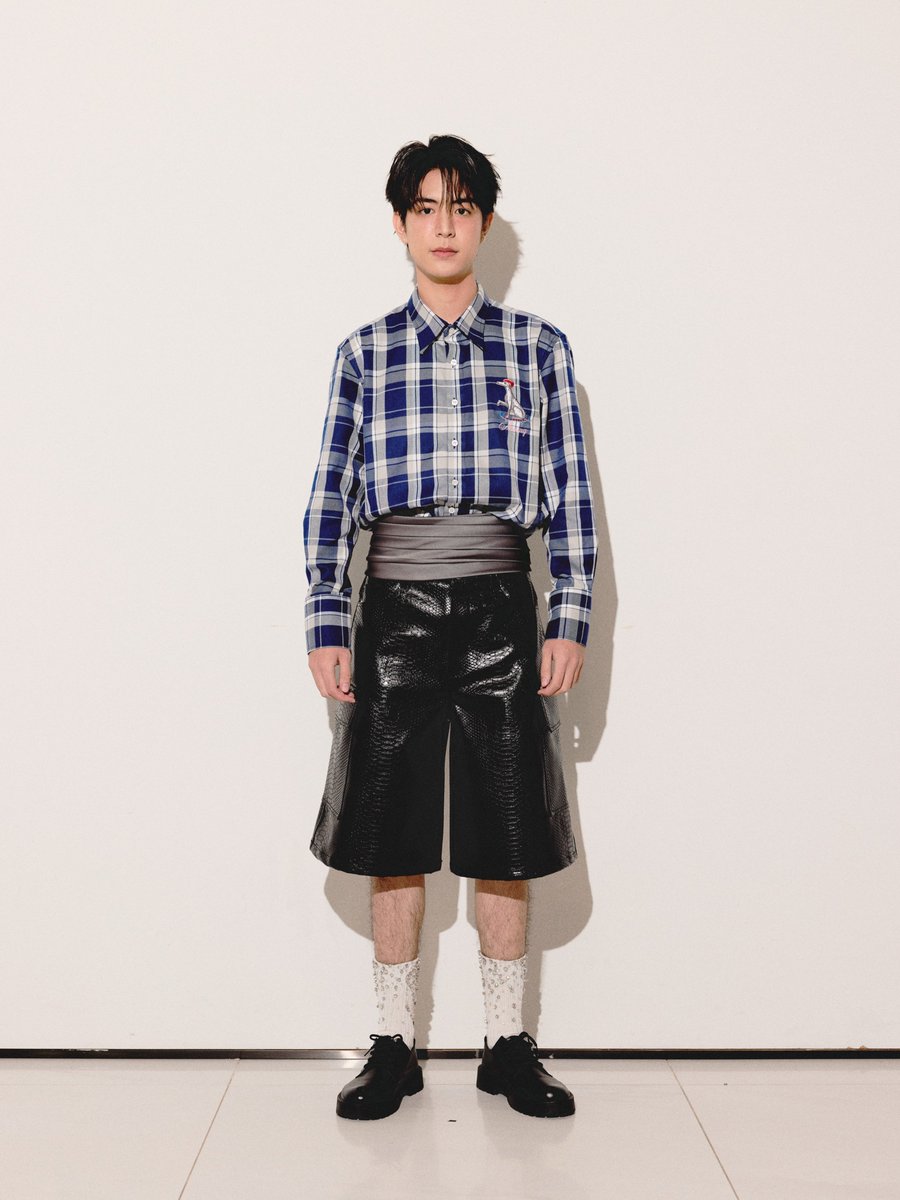 seatalayTH's tweet photo. IG Post update : anuruq
🗓 : 27/10/2026 ☆ (1)

ANURUQ AUTUMN/WINTER 2026 
“THE ART OF GETTING LOST”

💚 https://t.co/dgkCLrE1ZN

SEAKEEN FREE TO BE EFW26
#SEAKEENatEFW26ICONSIAM
#ELLEFashionWeek2026
♡ #sea_ta_lay | @sea_ta_lay

—— ฝากทุกคนเข้าไปกดไลค์ 💙 กดแชร์ 📤 comment 💬 ให้พี่อนุรักษ์กันเยอะๆนะคะ
