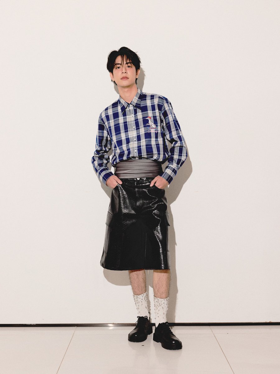 seatalayTH's tweet photo. IG Post update : anuruq
🗓 : 27/10/2026 ☆ (1)

ANURUQ AUTUMN/WINTER 2026 
“THE ART OF GETTING LOST”

💚 https://t.co/dgkCLrE1ZN

SEAKEEN FREE TO BE EFW26
#SEAKEENatEFW26ICONSIAM
#ELLEFashionWeek2026
♡ #sea_ta_lay | @sea_ta_lay

—— ฝากทุกคนเข้าไปกดไลค์ 💙 กดแชร์ 📤 comment 💬 ให้พี่อนุรักษ์กันเยอะๆนะคะ