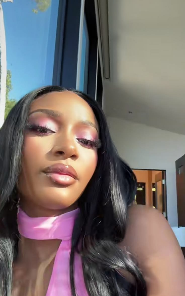 Celest108's tweet photo. Daily dose of ayra starr https://t.co/pAabL5UjLA