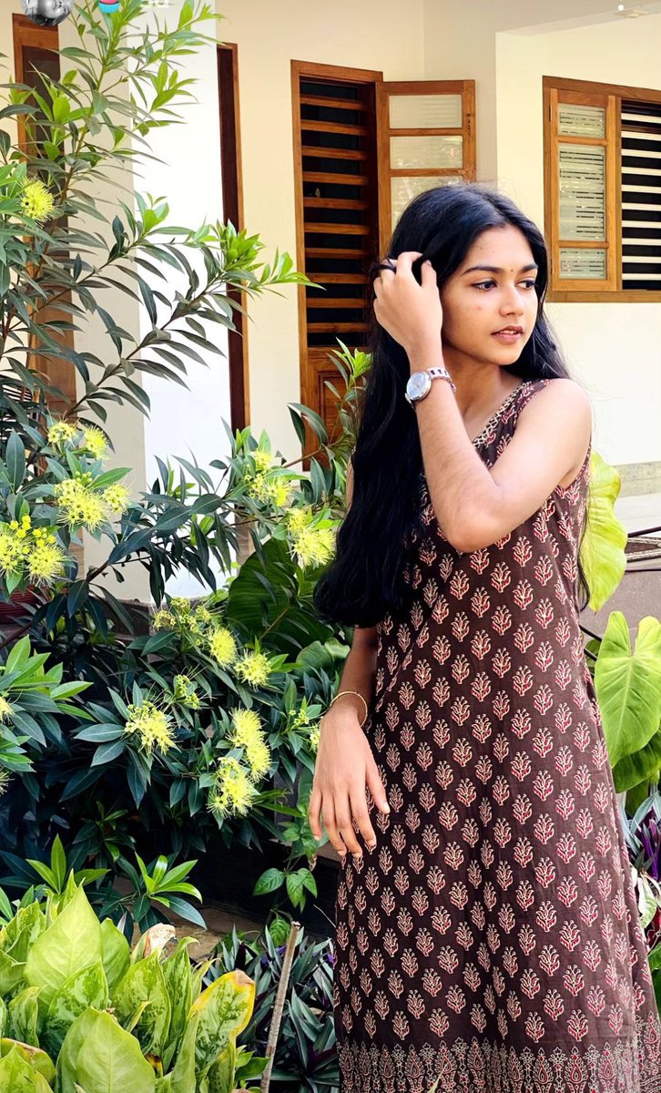 Jhonsnowi1's tweet photo. Another cuck bf elam pundaaa 

Chinna vayasula laye thevdiya mundigala irualunga ipo lam petite ah Iruka mundaaa thooki pottu okalam Thevdiya vaaa akkul ah thooki smell pannitu kiss pannitu semmai structure veri ethara 😮‍💨🤤💦 https://t.co/B6nwdIPtdm