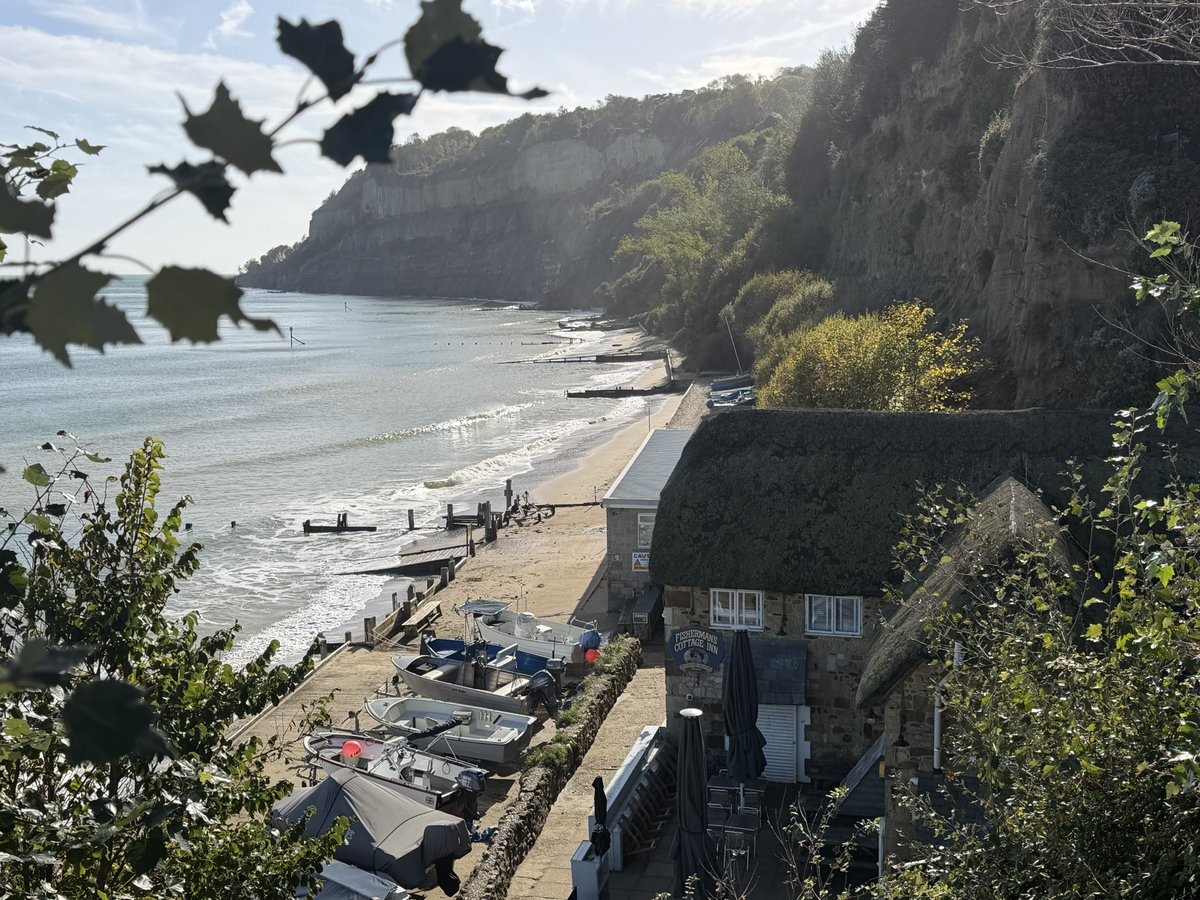 robertflute's tweet photo. @VisitIOW Love it, only 50 weeks until we return https://t.co/5hcSGa8Gyx