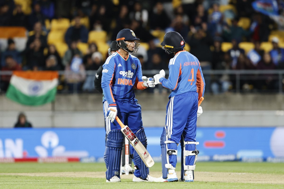 BCCI's tweet photo. 1⃣1⃣8⃣ in 6 overs 🤯

#TeamIndia's Highest powerplay score in Men's T20Is ‼️

What a show by the openers 🍿

Updates ▶️ https://t.co/zf4CnZQ8CD

#NZvIND https://t.co/GnxpmRFqzX