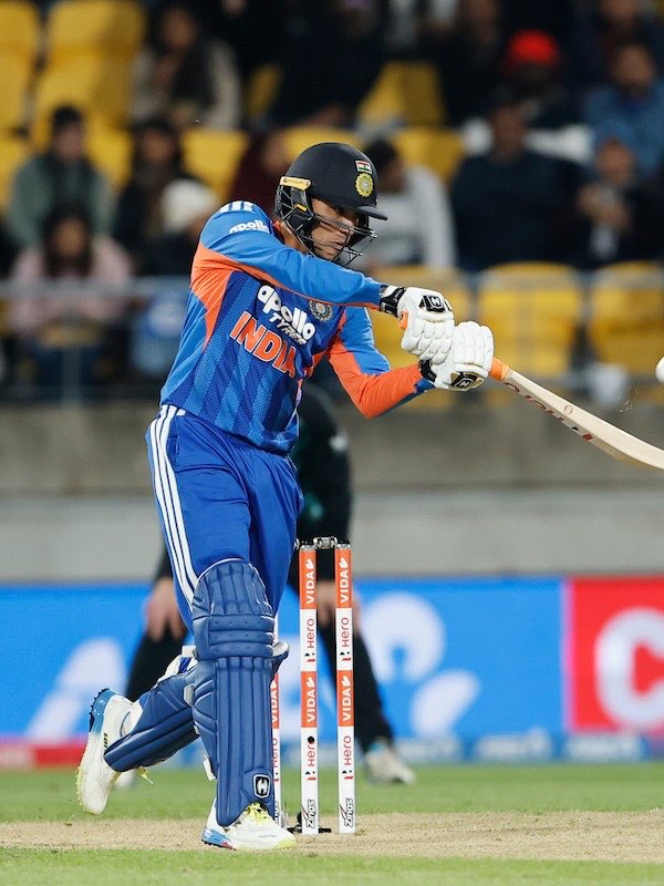 thebharatarmy's tweet photo. 50 off just 15 balls!🇮🇳

Abhishek Sharma is in absolute beast mode against New Zealand!🇮🇳 https://t.co/w3HMU6zhBs