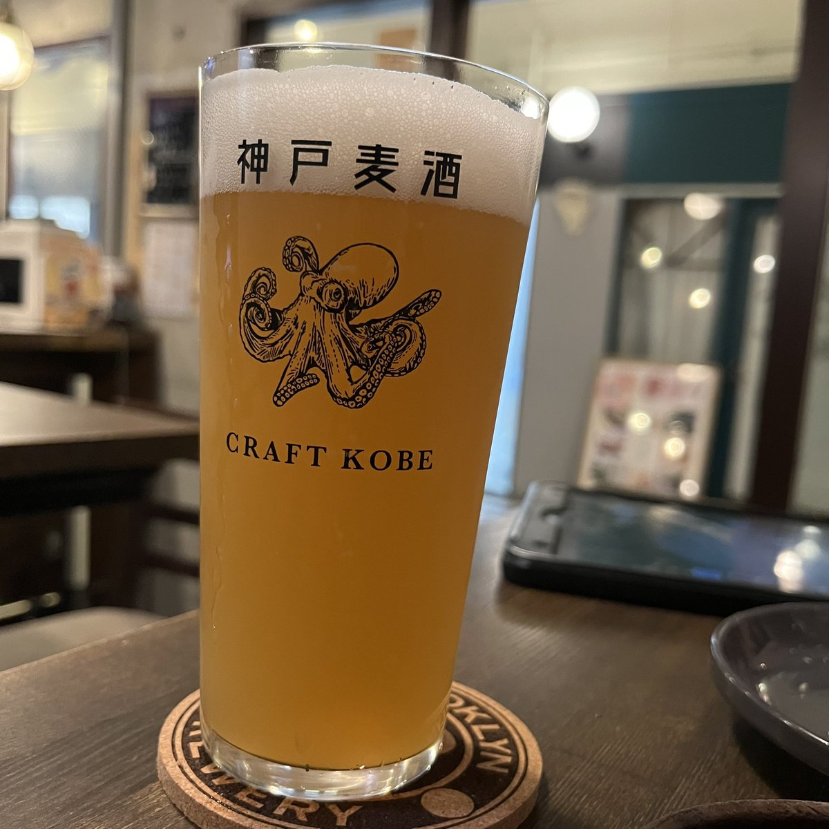 tazu_'s tweet photo. 🍺グッズがあまりにスムーズで、目当てのビアバーに着くのが早くて、軽めのを3種類飲んでライブ後に行きたい店の場所を確認して会場入り。ここが来年のツアー初日の会場ってことですね！
#アイナ神戸
#アイナと羊 https://t.co/Kk4NIfaz10