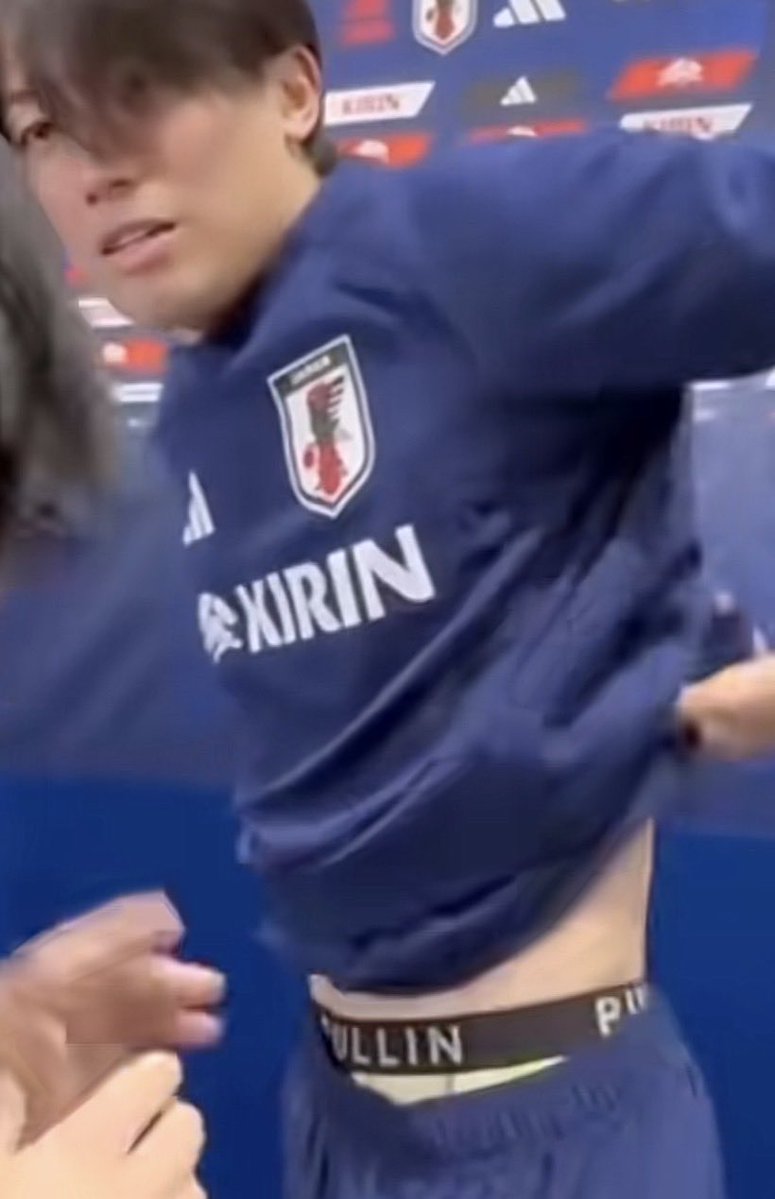 aaatzukk's tweet photo. 【サッカー日本代表】
中村敬斗選手着用
プルインパンツ　　
リンク先遷移が遅いので再アップします。
(理由は分かりませんが10秒ほどかかります)
👜↓ 
https://t.co/fgldEmIoDu

#中村敬斗　#サッカー日本代表　#リオン https://t.co/QmIJECcS6g