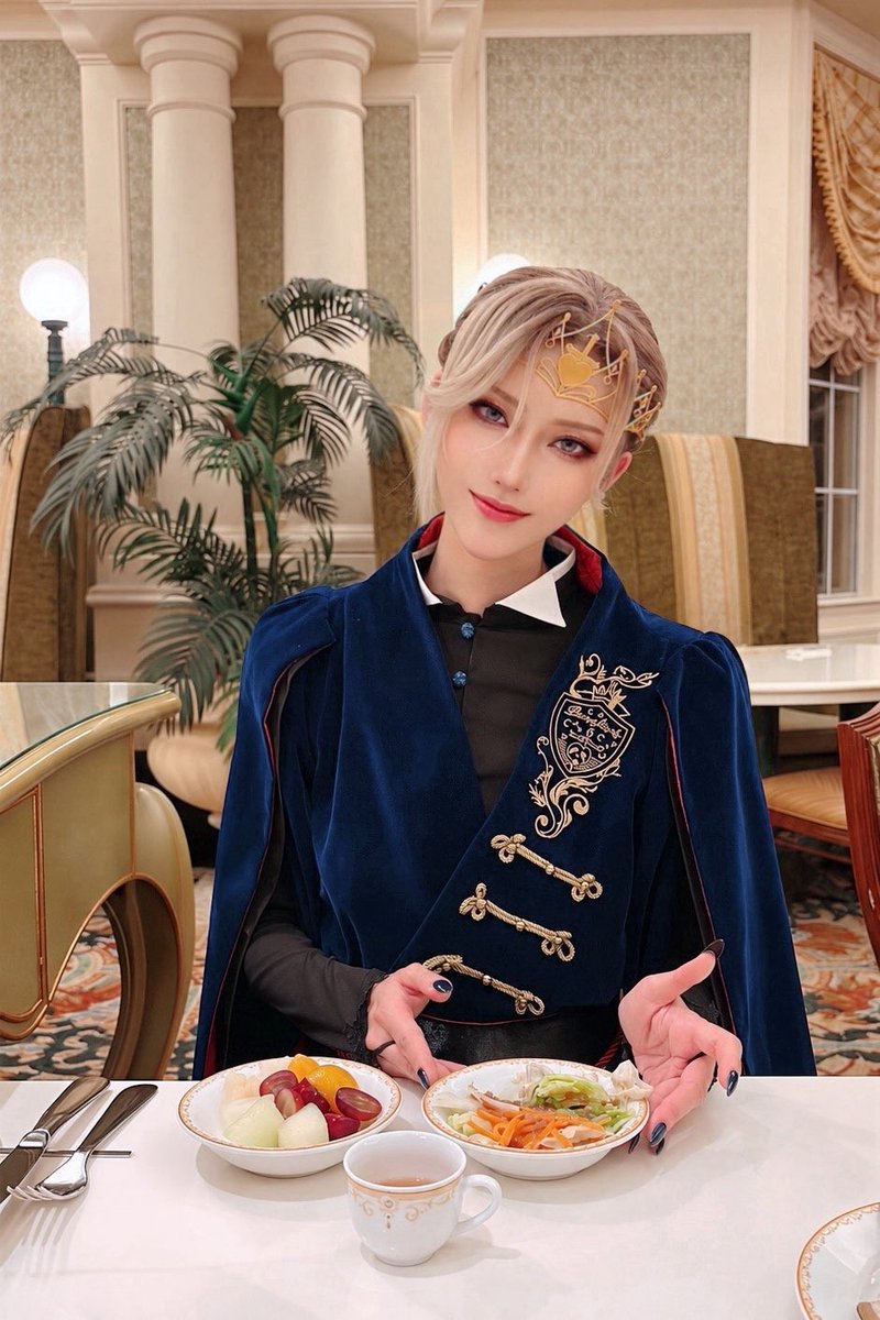 MITUWA0405's tweet photo. エペル、何をそんなに怯えているの？
食べたいなら食べればいいじゃない。
……アタシは何も言ってないでしょう？

#Dハロ仮装2026
#Ｄハロツイステ https://t.co/rFbCL9NcuW