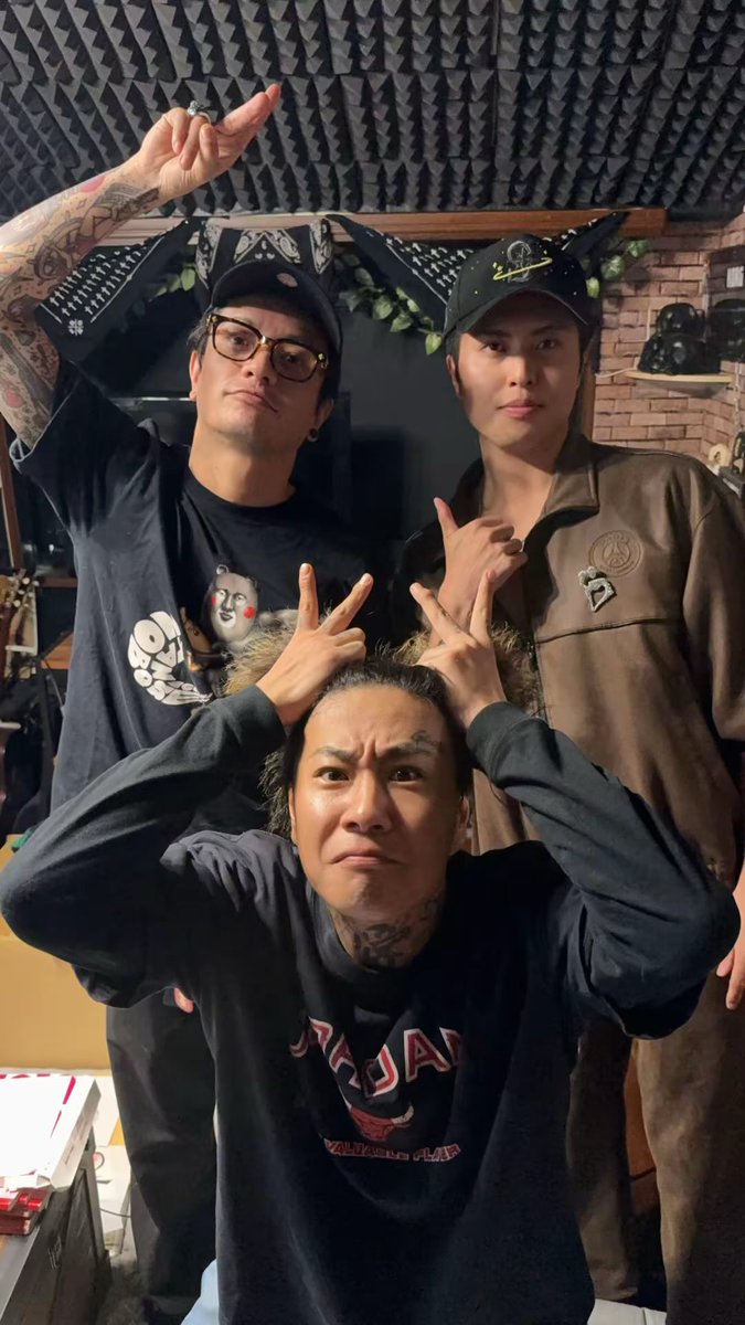 0011tanaka's tweet photo. 男から見てもかっこいい2人と https://t.co/Vv7rs65PX4