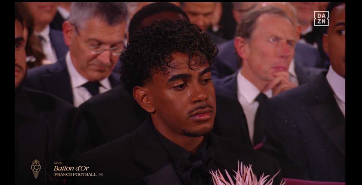 gospel29297's tweet photo. Lamine Yamal inviting his entire bloodline to the ballond'or just to loose it for the second year in a row 😂😂😂
#BallonDor https://t.co/dWaYhwXrPu