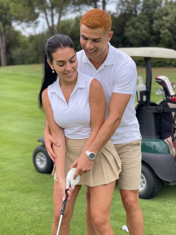 RomzyUnited's tweet photo. Ronaldo and his wife enjoying, you can never see those one like this Why? https://t.co/qHAf3QDZmn