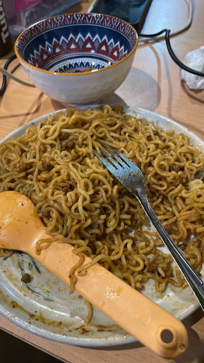 d7leu's tweet photo. @Jenxoxo02 Makan mie? https://t.co/Uda1kOy6yO